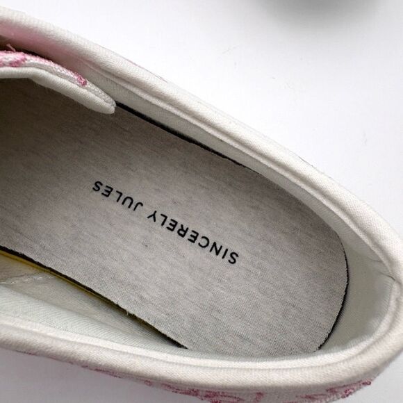 NWT Gorgeous SINCERELY JULES 6 Canvas White & Pink Bow Print COQUETTE Sneakers - Picture 11 of 12